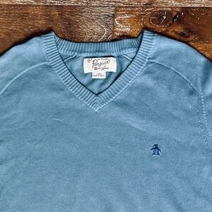 Original Penguin by Munsingwear Men's Blue V-Neck Sweater. Light Blue. Men’s L.